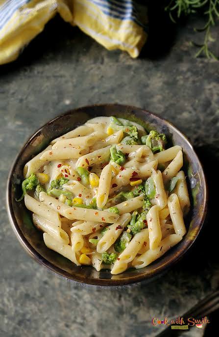 CREAMY WHITE SAUCE PASTA
